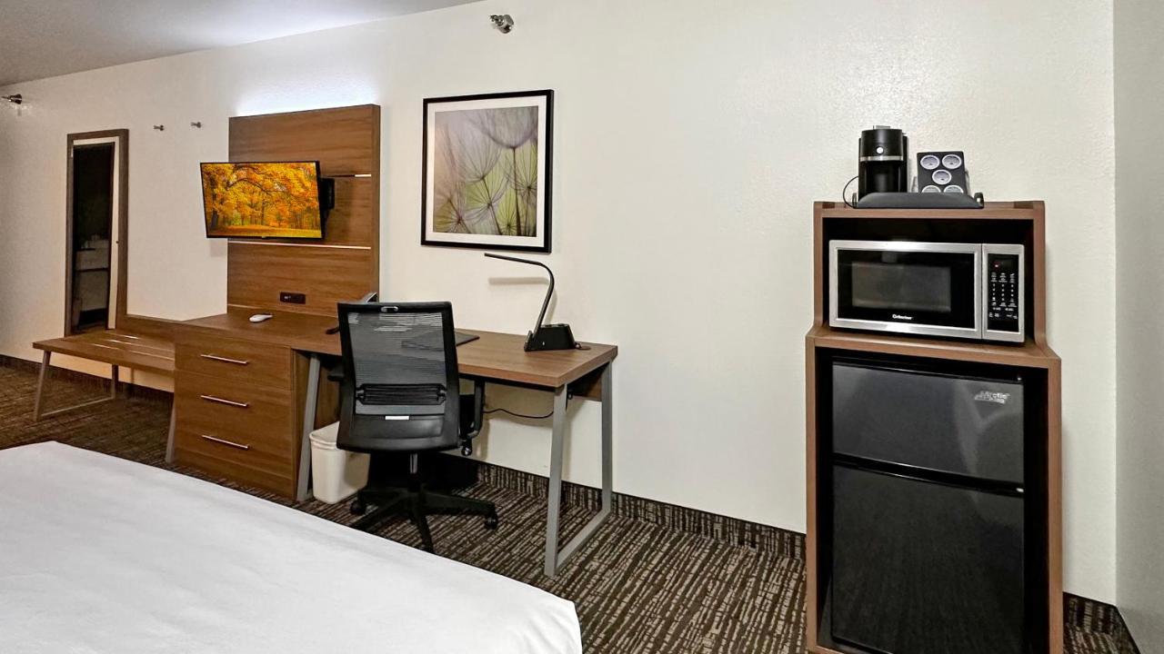 Estherville Hotel & Suites Luaran gambar