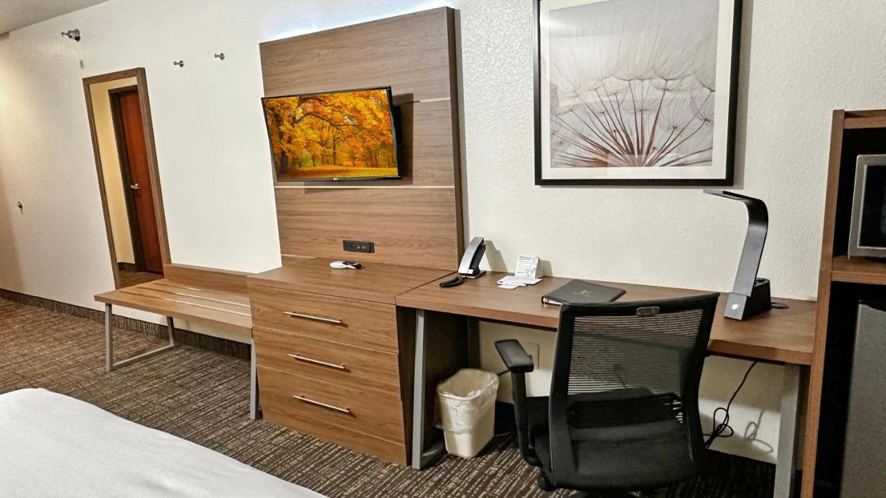 Estherville Hotel & Suites Luaran gambar