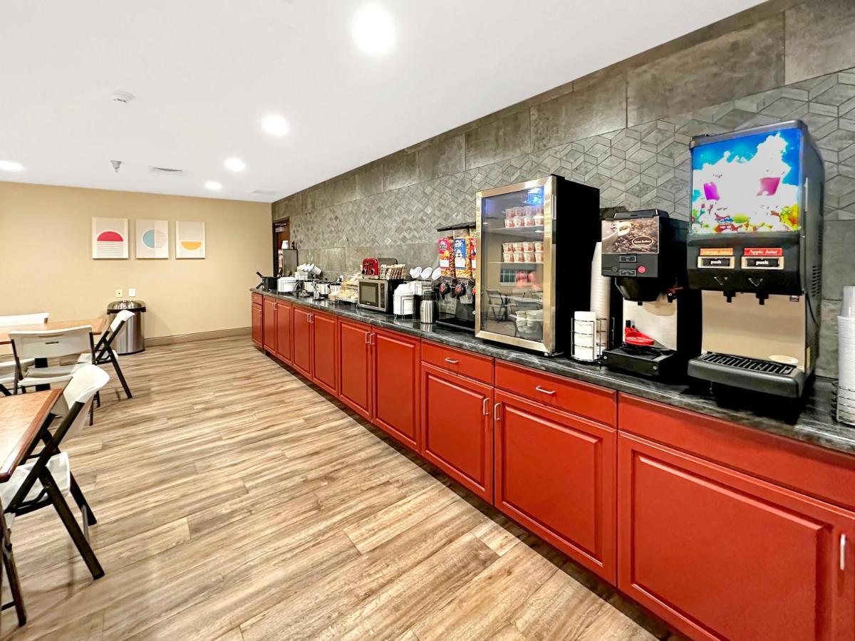 Estherville Hotel & Suites Luaran gambar