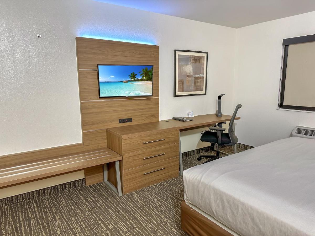 Estherville Hotel & Suites Luaran gambar