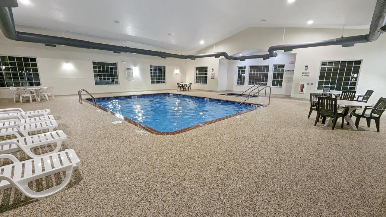 Estherville Hotel & Suites Luaran gambar